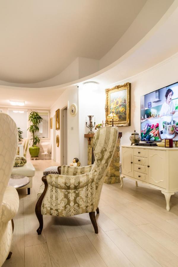 Luxury Apartment Sara Umag Zewnętrze zdjęcie